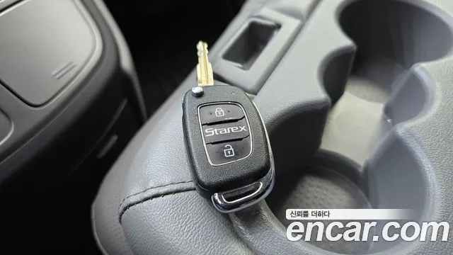 2019 Hyundai The New Grand Starex Van 3-Seater Sold VIN KMFWBX7KBKU096389 – photo 28