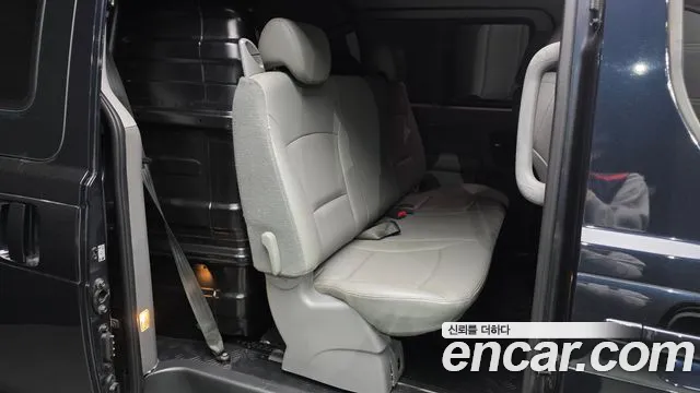 2019 Hyundai The New Grand Starex Van 5-Seater Sold VIN KMFWBX7KBKU097276 – photo 28