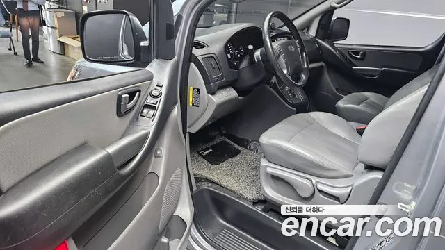 2019 Hyundai The New Grand Starex Van 5-Seater Sold VIN KMFWBX7KBKU994307 – photo 19