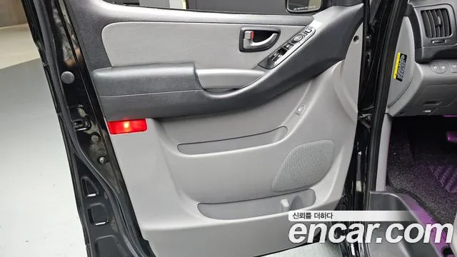 2019 Hyundai The New Grand Starex Van 5-Seater Sold VIN KMFWBX7KBKU998805 – exterior detail 2019 Hyundai The New Grand Starex Van 5-Seater Sold VIN KMFWBX7KBKU998805 – exterior detail