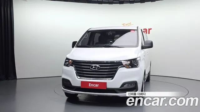 2020 Hyundai The New Grand Starex Van 5-Seater Sold VIN KMFWBX7KBLU109603 – front exterior
