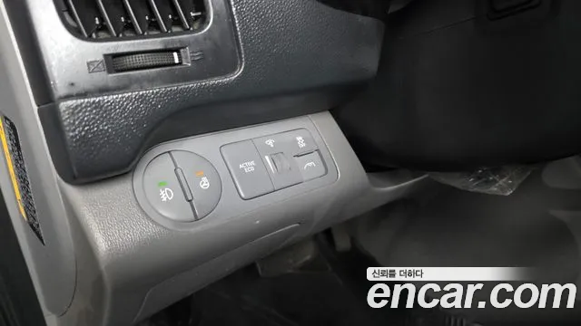 2020 Hyundai The New Grand Starex Van 5-Seater Sold VIN KMFWBX7KBLU117192 – rear exterior 2020 Hyundai The New Grand Starex Van 5-Seater Sold VIN KMFWBX7KBLU117192 – rear exterior