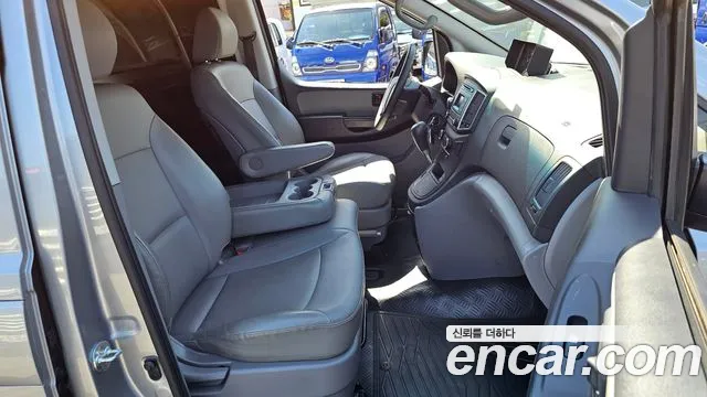 2020 Hyundai The New Grand Starex Van 3-Seater Sold VIN KMFWBX7KBLU117367 – front exterior 2020 Hyundai The New Grand Starex Van 3-Seater Sold VIN KMFWBX7KBLU117367 – front exterior