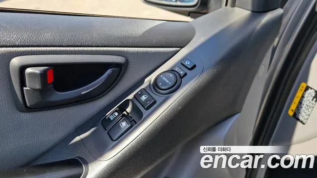 2020 Hyundai The New Grand Starex Van 3-Seater Sold VIN KMFWBX7KBLU117367 – rear exterior 2020 Hyundai The New Grand Starex Van 3-Seater Sold VIN KMFWBX7KBLU117367 – rear exterior