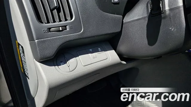 2020 Hyundai The New Grand Starex Van 3-Seater Sold VIN KMFWBX7KBLU117367 – photo 11 2020 Hyundai The New Grand Starex Van 3-Seater Sold VIN KMFWBX7KBLU117367 – photo 11