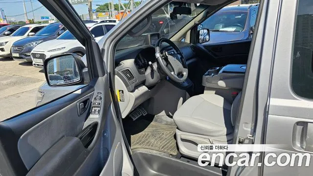 2020 Hyundai The New Grand Starex Van 5-Seater Sold VIN KMFWBX7KBLU120204 – side profile
