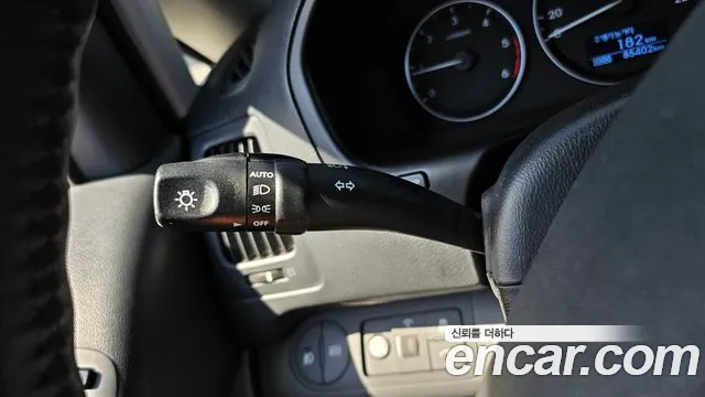2020 Hyundai The New Grand Starex Van 5-Seater Sold VIN KMFWBX7KBLU120204 – engine bay