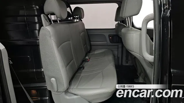 2020 Hyundai The New Grand Starex Van 5-Seater Sold VIN KMFWBX7KBLU121477 – front exterior
