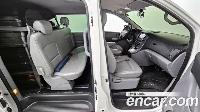2020 Hyundai The New Grand Starex Van 5-Seater Sold VIN KMFWBX7KBLU124309 – photo 19