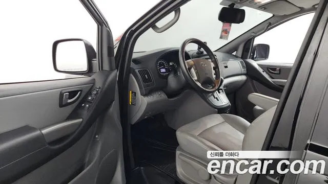 2020 Hyundai The New Grand Starex Van 5-Seater Sold VIN KMFWBX7KBLU124805 – rear exterior