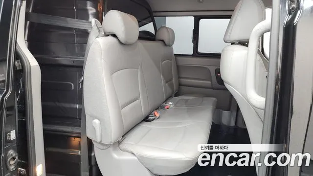 2020 Hyundai The New Grand Starex Van 5-Seater Sold VIN KMFWBX7KBLU124805 – dashboard