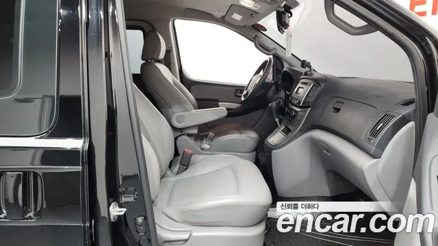2020 Hyundai The New Grand Starex Van 5-Seater Sold VIN KMFWBX7KBLU124805 – photo 14