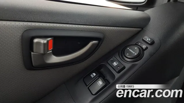 2020 Hyundai The New Grand Starex Van 5-Seater Sold VIN KMFWBX7KBLU124805 – photo 22