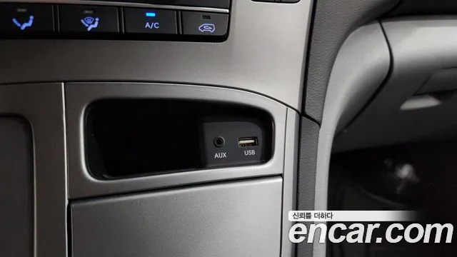 2020 Hyundai The New Grand Starex Van 5-Seater Sold VIN KMFWBX7KBLU124805 – photo 25