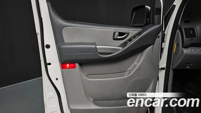 2020 Hyundai The New Grand Starex Van 5-Seater Sold VIN KMFWBX7KBLU137771 – photo 29