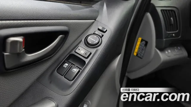 2020 Hyundai The New Grand Starex Van 3-Seater Sold VIN KMFWBX7KBLU147225 – photo 22