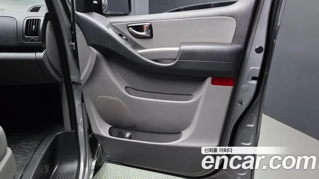 2021 Hyundai The New Grand Starex Van 3-Seater Sold VIN KMFWBX7KBMU156690 – dashboard