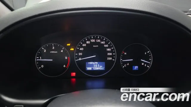 2021 Hyundai The New Grand Starex Van 3-Seater Sold VIN KMFWBX7KBMU156690 – photo 24