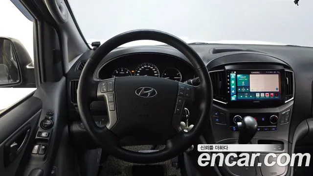 2021 Hyundai The New Grand Starex Van 5-Seater Sold VIN KMFWBX7KBMU164548 – exterior detail