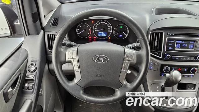 2021 Hyundai The New Grand Starex Van 5-Seater Sold VIN KMFWBX7KBMU166373 – interior seats 2021 Hyundai The New Grand Starex Van 5-Seater Sold VIN KMFWBX7KBMU166373 – interior seats