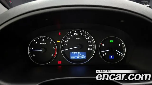 2021 Hyundai The New Grand Starex Van 5-Seater Sold VIN KMFWBX7KBMU177218 – interior seats