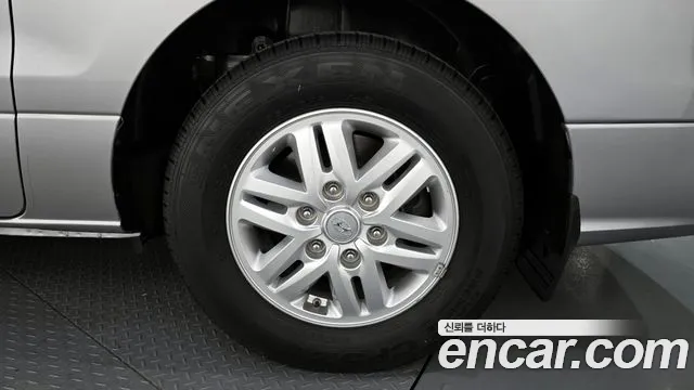 2021 Hyundai The New Grand Starex Van 3-Seater Sold VIN KMFWBX7KBMU179228 – side profile