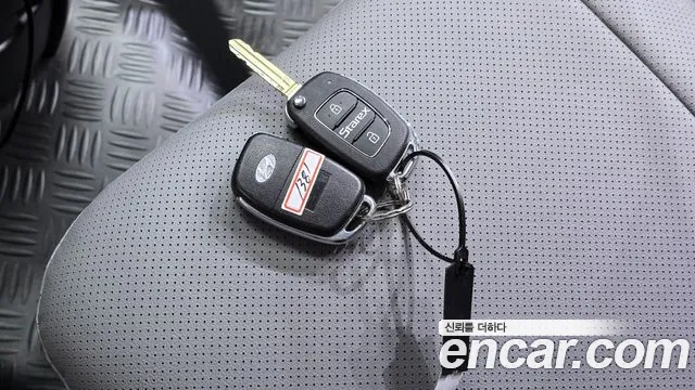 2021 Hyundai The New Grand Starex Van 3-Seater Sold VIN KMFWBX7KBMU179228 – photo 13