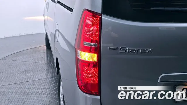 2021 Hyundai The New Grand Starex Van 3-Seater Sold VIN KMFWBX7KBMU179228 – photo 18