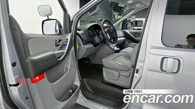 2021 Hyundai The New Grand Starex Van 3-Seater Sold VIN KMFWBX7KBMU179228 – photo 28