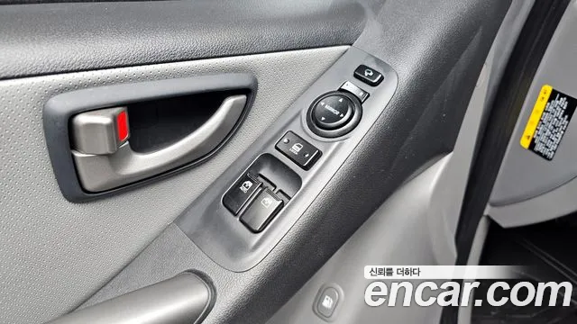2021 Hyundai The New Grand Starex Van 5-Seater Sold VIN KMFWBX7KBMU198060 – exterior detail