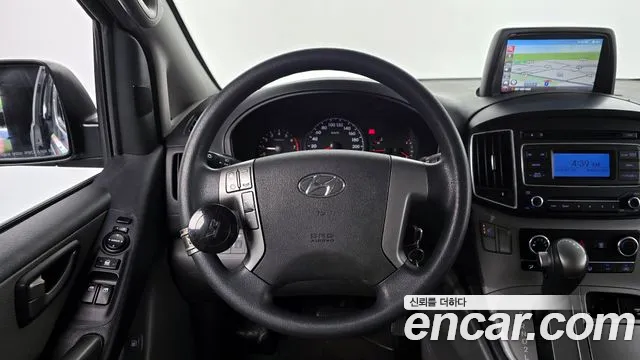 2017 Hyundai Grand Starex 5-Seater Lpi Van Sold VIN KMFWBX7TBHU890550 – front exterior