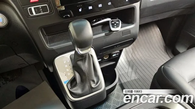 2022 Hyundai Staria Cargo 5-Seater Sold VIN KMFYCX71BNU051131 – trunk area