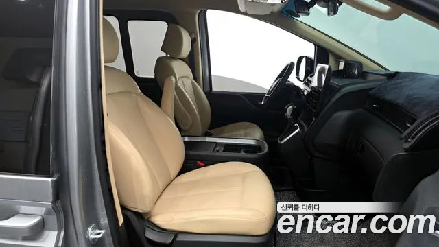 2023 Hyundai Staria Cargo 5-Seater Sold VIN KMFYCX71BPC105065 – interior seats