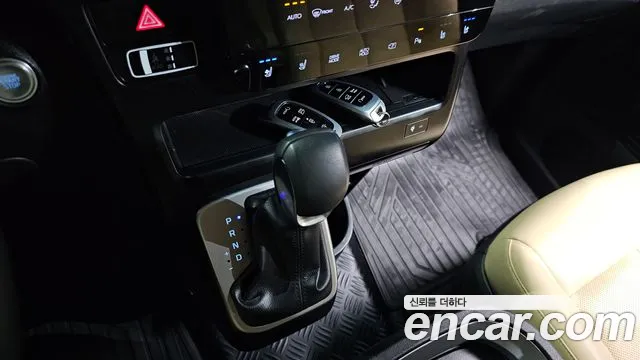 2023 Hyundai Staria Cargo 5-Seater Sold VIN KMFYCX71BPC109873 – interior seats