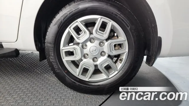 2023 Hyundai Staria Cargo 5-Seater Sold VIN KMFYCX71BPC135885 – trunk area