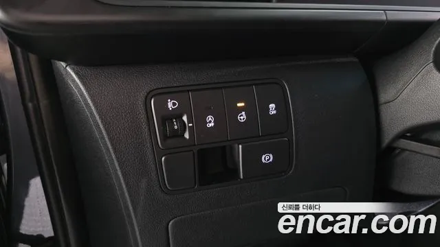 2023 Hyundai Staria Cargo 5-Seater Sold VIN KMFYCX71BPU096851 – engine bay