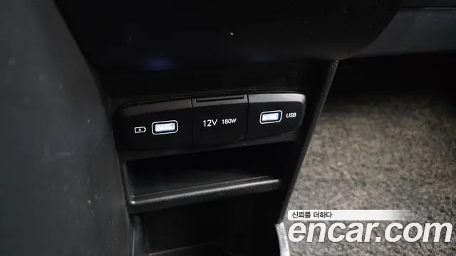2023 Hyundai Staria Cargo 5-Seater Sold VIN KMFYCX71BPU096851 – exterior detail