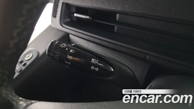 2023 Hyundai Staria Cargo 5-Seater Sold VIN KMFYCX71BPU096851 – undercarriage