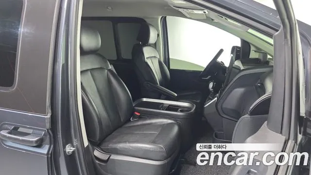 2023 Hyundai Staria Cargo 5-Seater Sold VIN KMFYCX71BPU096851 – trunk area