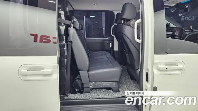 2024 Hyundai Staria L3.5 Cargo 5-Seater Sold VIN KMFYCX73BRU149253 – front exterior