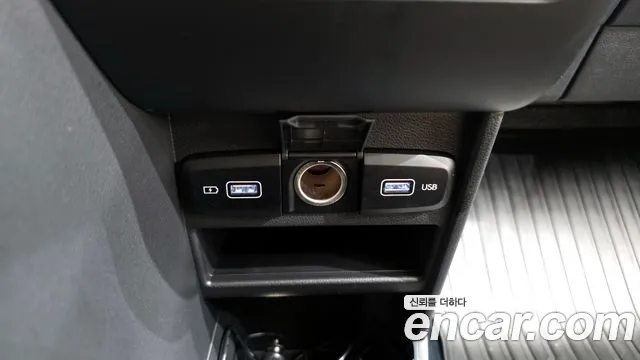 2024 Hyundai Staria L3.5 Cargo 5-Seater Sold VIN KMFYCX73BRU152863 – rear exterior