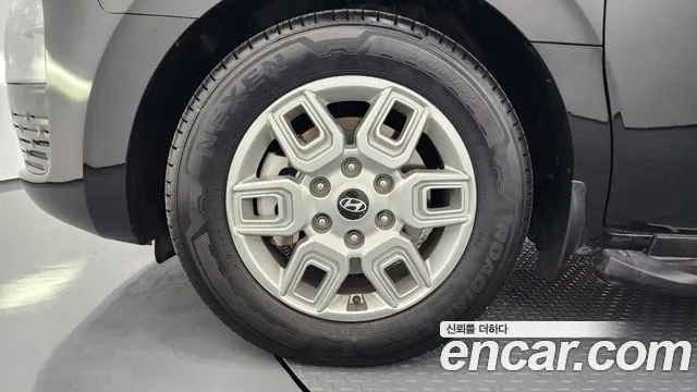 2025 Hyundai Staria L3.5 Cargo 5-Seater Sold VIN KMFYCX73BSU244228 – trunk area