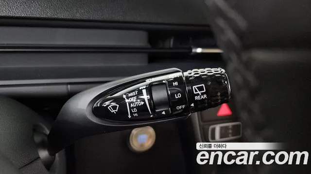 2025 Hyundai Staria HEV 1.6 Cargo 5-Seater Sold VIN KMFYCX7ABSU001653 – exterior detail