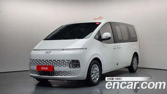 2025 Hyundai Staria HEV 1.6 Cargo 5-Seater Sold VIN KMFYCX7ABSU012416 – interior seats