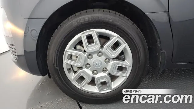 2023 Hyundai Staria Cargo 3-Seater Sold VIN KMFYDX71BPC083326 – undercarriage