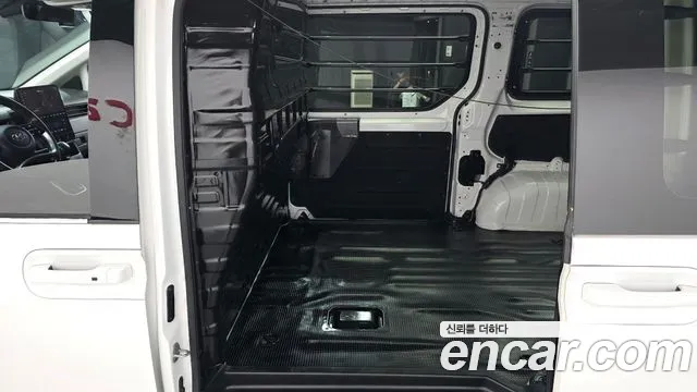 2023 Hyundai Staria Cargo 3-Seater Sold VIN KMFYDX71BPC100689 – photo 29 2023 Hyundai Staria Cargo 3-Seater Sold VIN KMFYDX71BPC100689 – photo 29