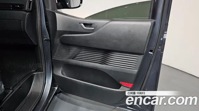 2025 Hyundai Staria Cargo 3-Seater Sold VIN KMFYDX71BSC188900 – exterior detail