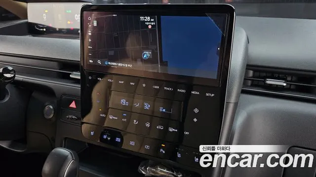 2025 Hyundai Staria Cargo 3-Seater Sold VIN KMFYDX71BSC202058 – engine bay