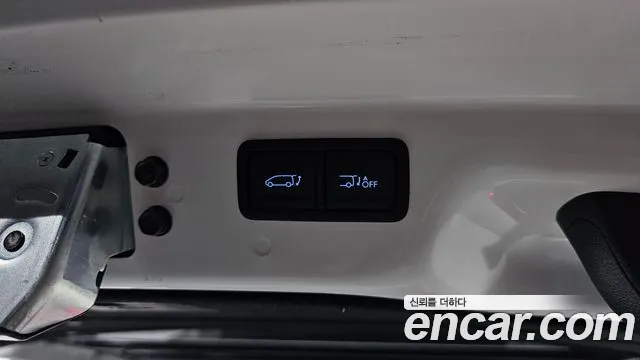 2025 Hyundai Staria Cargo 3-Seater Sold VIN KMFYDX71BSC202058 – photo 17