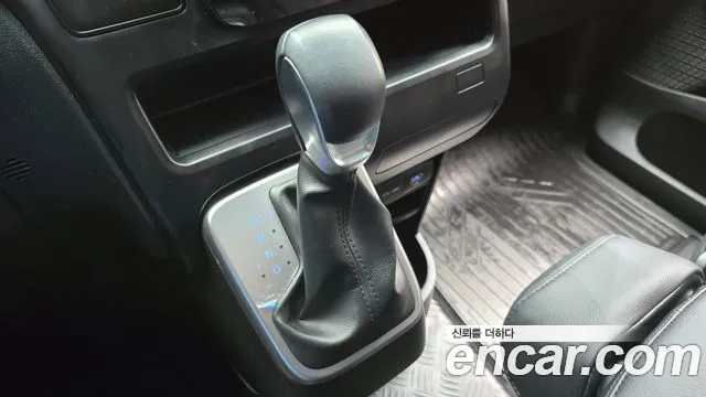 2025 Hyundai Staria Cargo 3-Seater Sold VIN KMFYDX71BSC214053 – odometer reading